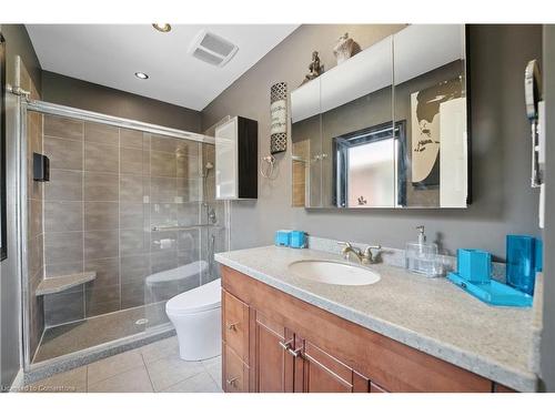 33 Leslie Drive, Stoney Creek, ON - Indoor Photo Showing Bathroom