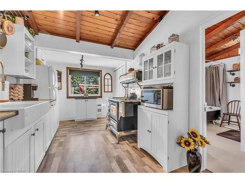 14 Anchor Lane, Selkirk, ON - Indoor Photo Showing Kitchen