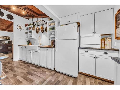 14 Anchor Lane, Selkirk, ON - Indoor Photo Showing Kitchen