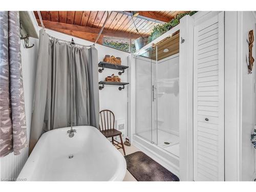 14 Anchor Lane, Selkirk, ON - Indoor Photo Showing Bathroom