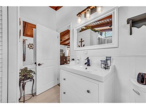 14 Anchor Lane, Selkirk, ON - Indoor Photo Showing Bathroom