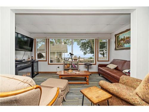 44 Hoover Point Lane, Selkirk, ON - Indoor Photo Showing Living Room