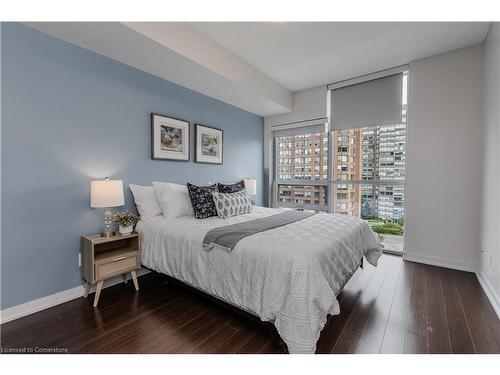 814-551 Maple Avenue, Burlington, ON - Indoor Photo Showing Bedroom