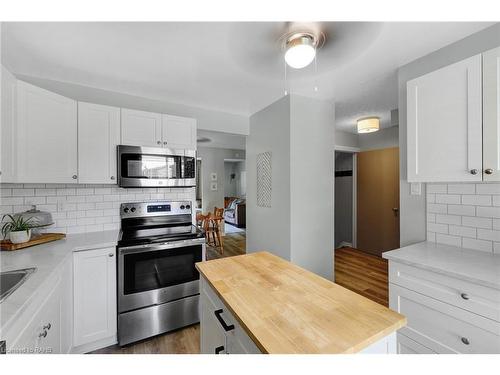 11-29 Quail Drive, Hamilton, ON - Indoor Photo Showing Kitchen With Stainless Steel Kitchen