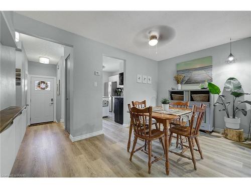 11-29 Quail Drive, Hamilton, ON - Indoor Photo Showing Dining Room