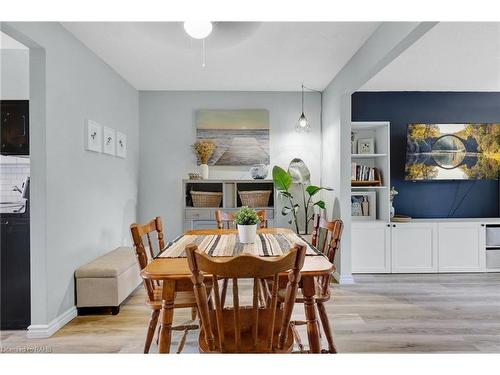 11-29 Quail Drive, Hamilton, ON - Indoor Photo Showing Dining Room