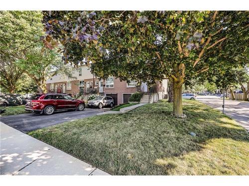 11-29 Quail Drive, Hamilton, ON - Outdoor