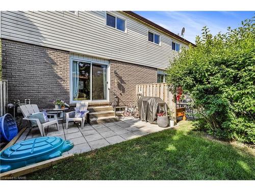 11-29 Quail Drive, Hamilton, ON - Outdoor