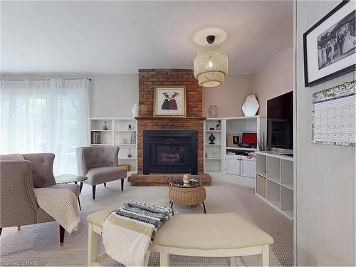 144 Old Ancaster Road, Dundas, ON - Indoor Photo Showing Living Room With Fireplace