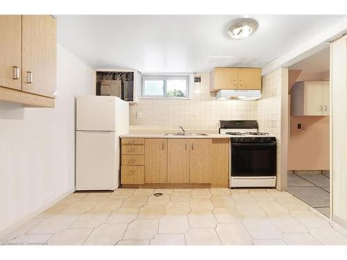 420 West 5Th Street, Hamilton, ON - Indoor Photo Showing Kitchen