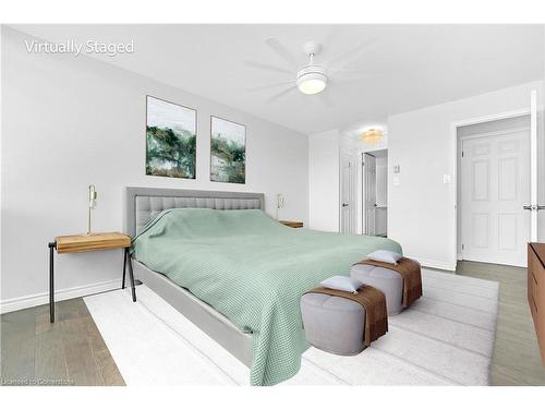 706-40 Harrisford Street, Hamilton, ON - Indoor Photo Showing Bedroom