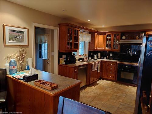 100 Broad Road, Haldimand, ON - Indoor Photo Showing Kitchen