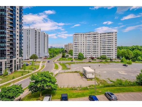 608-35 Towering Heights Boulevard, St. Catharines, ON - Outdoor With Facade