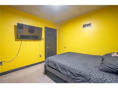 44 Haig Street, St. Catharines, ON - Indoor Photo Showing Bedroom