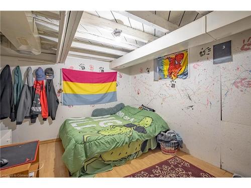 44 Haig Street, St. Catharines, ON - Indoor Photo Showing Bedroom