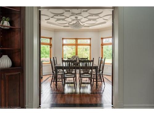 2659 2 Side Road, Burlington, ON - Indoor Photo Showing Dining Room