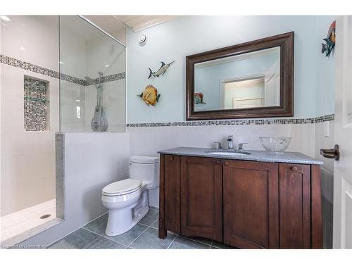 2659 2 Side Road, Burlington, ON - Indoor Photo Showing Bathroom