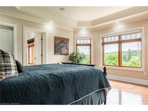 2659 2 Side Road, Burlington, ON - Indoor Photo Showing Bedroom