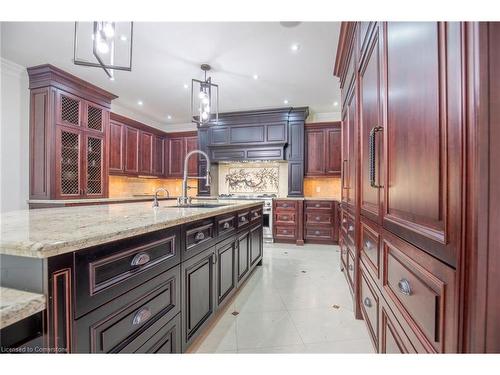 2659 2 Side Road, Burlington, ON - Indoor Photo Showing Kitchen With Upgraded Kitchen