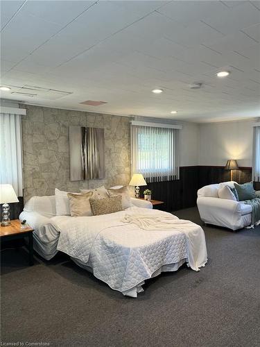 326 Brace Street, Dunnville, ON - Indoor Photo Showing Bedroom