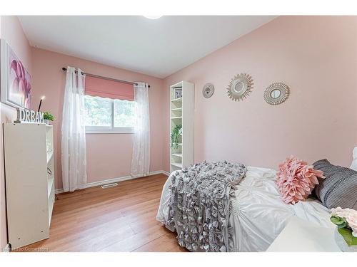 326 Brace Street, Dunnville, ON - Indoor Photo Showing Bedroom