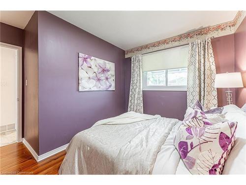 326 Brace Street, Dunnville, ON - Indoor Photo Showing Bedroom