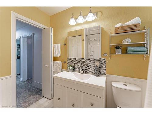 326 Brace Street, Dunnville, ON - Indoor Photo Showing Bathroom