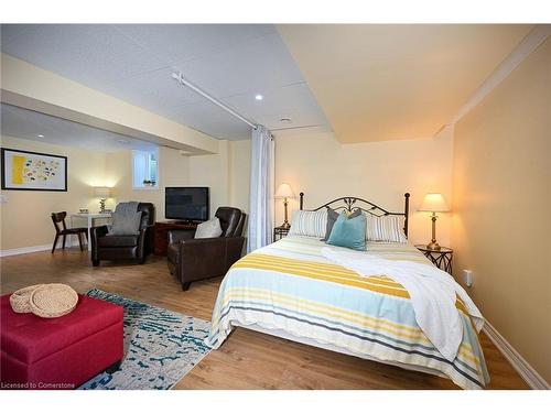 28 Woodburn Avenue, St. Catharines, ON - Indoor Photo Showing Bedroom