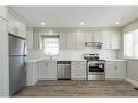 1-196 Upper Paradise Road, Hamilton, ON  - Indoor Photo Showing Kitchen With Upgraded Kitchen 