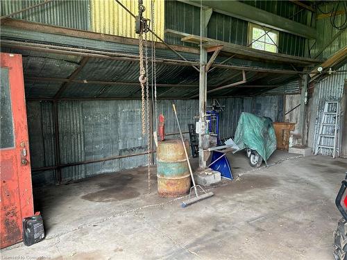 961 Canal Bank Road, Dunnville, ON - Indoor Photo Showing Garage