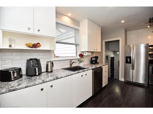 14 David Street, Dundas, ON - Indoor Photo Showing Kitchen With Upgraded Kitchen