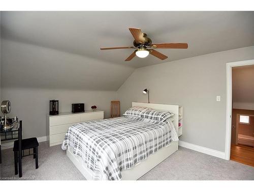 14 David Street, Dundas, ON - Indoor Photo Showing Bedroom