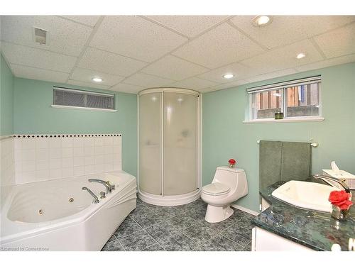 14 David Street, Dundas, ON - Indoor Photo Showing Bathroom