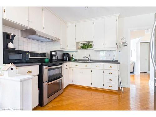 229 East 28Th Street, Hamilton, ON - Indoor Photo Showing Kitchen