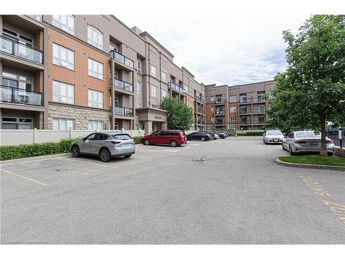 127-5317 Upper Middle Road, Burlington, ON - Outdoor With Facade