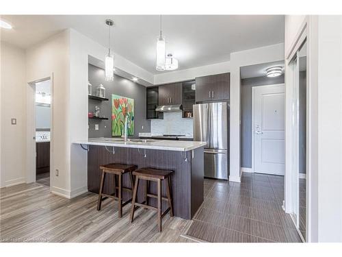 127-5317 Upper Middle Road, Burlington, ON - Indoor Photo Showing Kitchen With Upgraded Kitchen