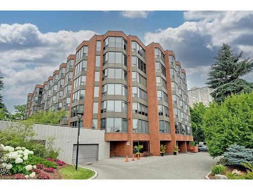 401-2121 Lakeshore Road, Burlington, ON - Outdoor With Facade