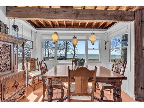 555 Edgewater Place, Dunnville, ON - Indoor Photo Showing Dining Room