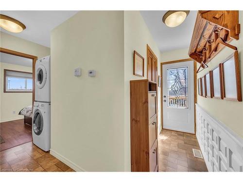 555 Edgewater Place, Dunnville, ON - Indoor Photo Showing Laundry Room