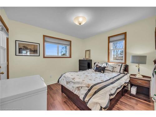 555 Edgewater Place, Dunnville, ON - Indoor Photo Showing Bedroom