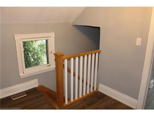 574 Clark Avenue, Burlington, ON - Indoor Photo Showing Other Room