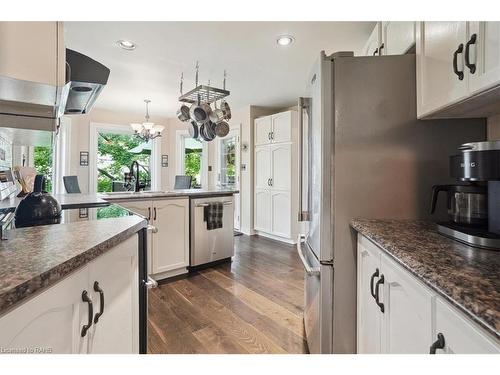 126 Gurnett Drive, Hamilton, ON - Indoor Photo Showing Kitchen