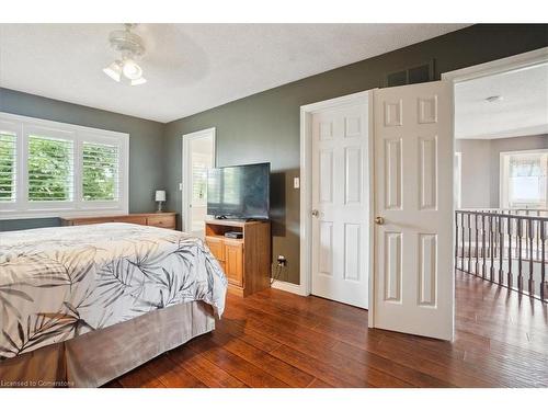 126 Gurnett Drive, Hamilton, ON - Indoor Photo Showing Bedroom