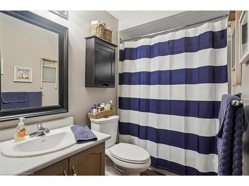 126 Gurnett Drive, Hamilton, ON - Indoor Photo Showing Bathroom