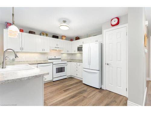 105 Glenariff Drive, Freelton, ON - Indoor Photo Showing Kitchen