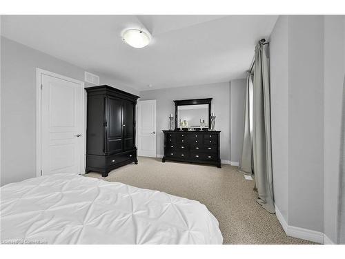 190 Bellagio Avenue, Hannon, ON - Indoor Photo Showing Bedroom