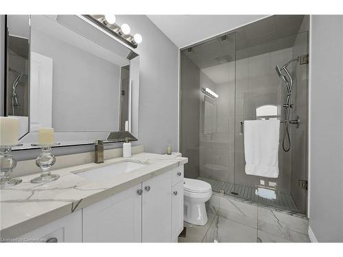 190 Bellagio Avenue, Hannon, ON - Indoor Photo Showing Bathroom