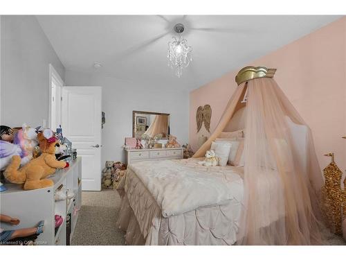 190 Bellagio Avenue, Hannon, ON - Indoor Photo Showing Bedroom