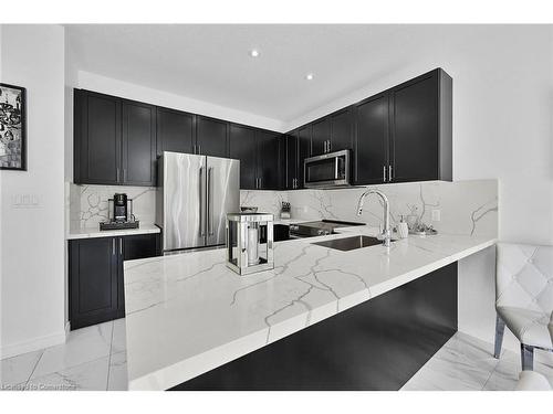 190 Bellagio Avenue, Hannon, ON - Indoor Photo Showing Kitchen With Stainless Steel Kitchen