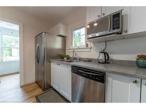 131 Ross Street, Welland, ON - Indoor Photo Showing Kitchen With Double Sink